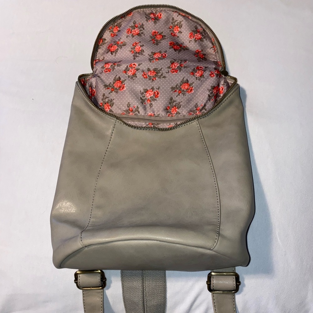 🌹Adorable Joy Susan Alyssa vegan leather backpack